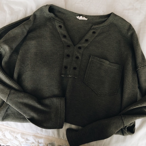 army green top - Picture 2 of 4